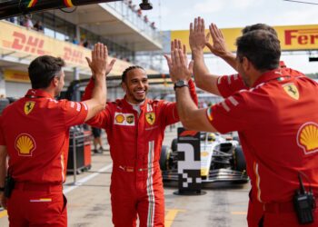 hamilton overtuigt italiaanse pers na sterkste fer