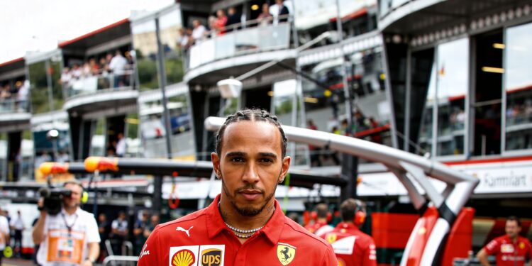 hamilton snoert critici de mond blijft 100 zeker b
