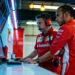 hamiltons succes na negeren ferrari sim vernietige