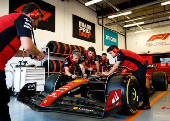 hinchcliffe ziet lichtpuntjes voor ferrari na upgr