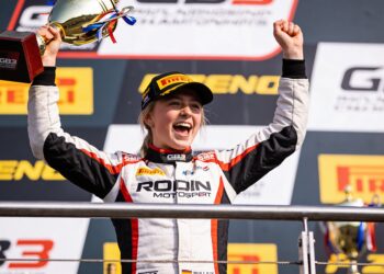 historische gb3 zege voor abbi pulling op spa