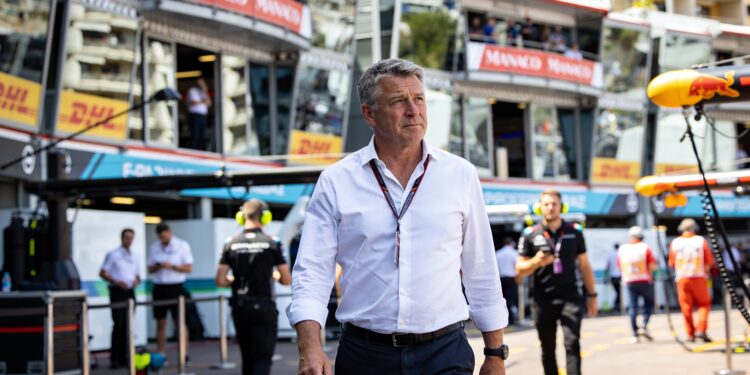 horner duikt op in monaco als gast van f1 eigenaar