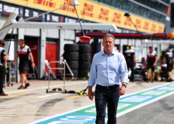 horner naar verluidt in gesprek met byd over nieuw