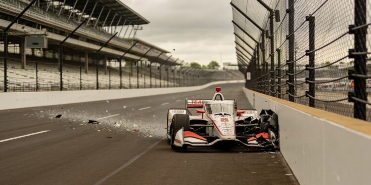 Indy 500 opgeschrikt door zware crash Josef Newgarden 1 indy 500 opgeschrikt door zware crash josef newgar