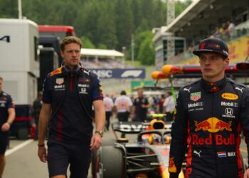 insider verstappen naar mercedes door antonelli on