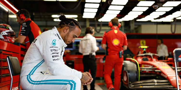 italiaanse media hard voor hamilton overleefde sle