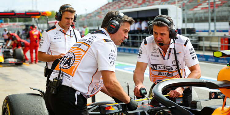 Kritiek op F1 zwelt aan: 'Sport verliest zijn ziel door regels' 1 kritiek op f1 zwelt aan sport verliest zijn ziel d