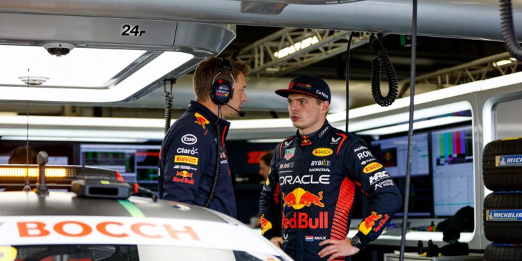 leidende verstappen valt uit bij 24 uur van nurbur