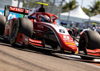 maini pakt f2 pole in miami na sessie vol incident