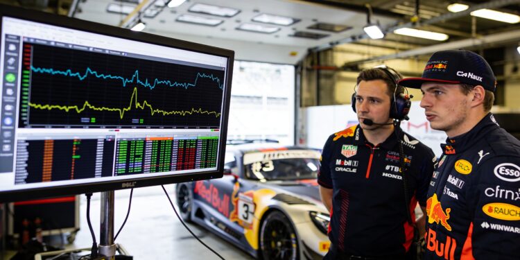max verstappen begonnen aan debuut in 24 uur van n