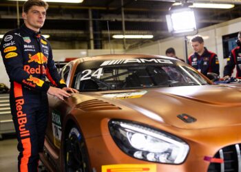 max verstappen voor ultieme test in 24 uur van nur