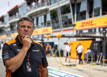 mclaren baas brown reageert op geruchten rondom ma