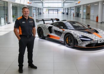 mclaren onthult wec hypercar in jacht op triple cr