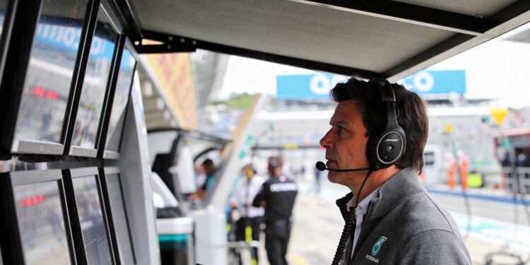 mercedes bekent schuld voor startprobleem antonell