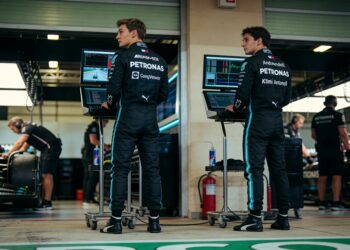mercedes dominantie creeert onverwachte titelstrij