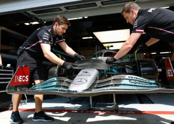 mercedes en haas onthullen upgrades voor gp van ca