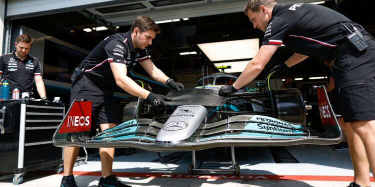 mercedes en haas onthullen upgrades voor gp van ca