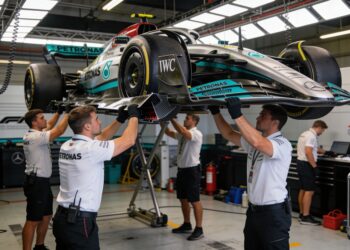 mercedes met grote upgrade verstappen op scherp vo
