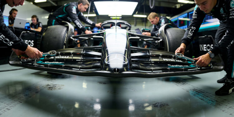 mercedes met grote upgrades naar canadese sprint v