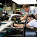 mercedes onthult upgrades voor canada en daagt fer