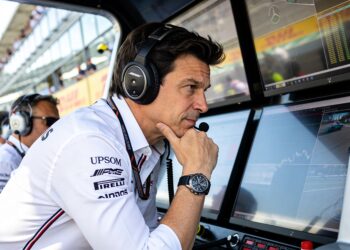 mercedes staakt overnamegesprekken alpine na prijs