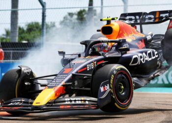montoya kritisch verstappens herstel in miami was