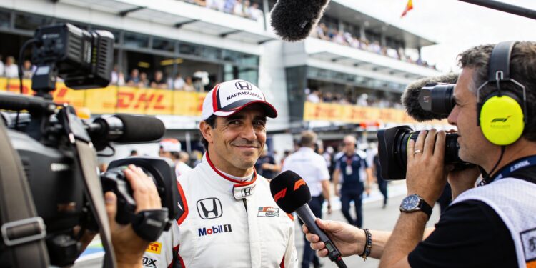 Montoya reageert laconiek op conflict met Max Verstappen 1 montoya reageert laconiek op conflict met max vers