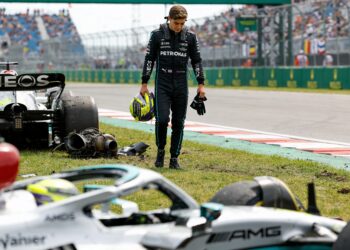 motorpech velt russell in canada antonelli loopt v