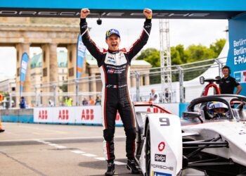 muller pakt eerste formule e zege in berlijn drama
