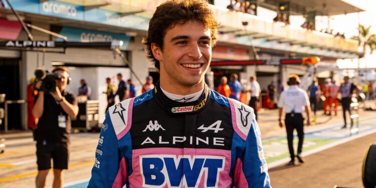 nieuw chassis brengt colapinto historisch f1 resul
