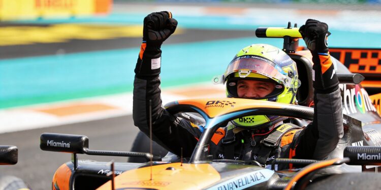 norris doorbreekt mercedes dominantie met sprintpo 1