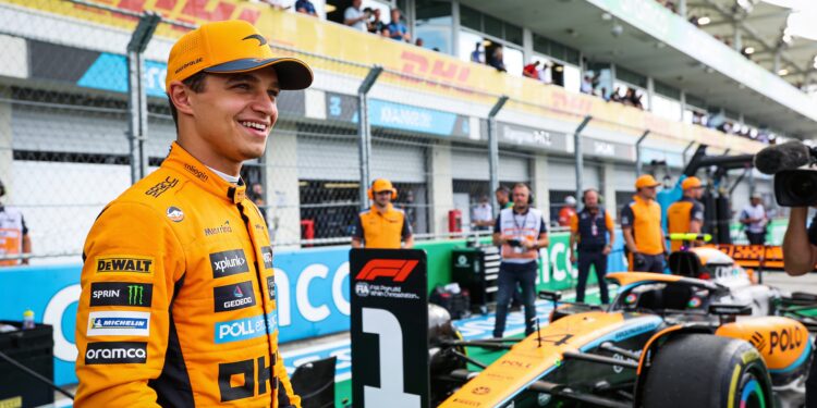 norris doorbreekt mercedes dominantie met sprintpo