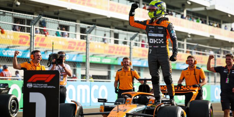 norris doorbreekt mercedes dominantie met sprintze