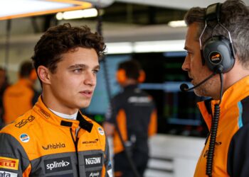 norris wil auto aanpassen ondanks dominante sprint