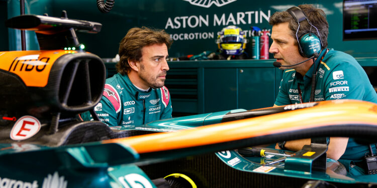 oncomfortabele stoel dwingt alonso tot opgave in c