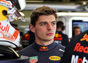 ontevreden verstappen beraadt zich op formule 1 to