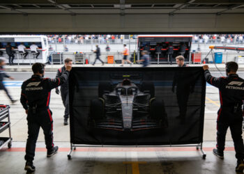 onthulling f1 team huurde paddock spion in voor ge