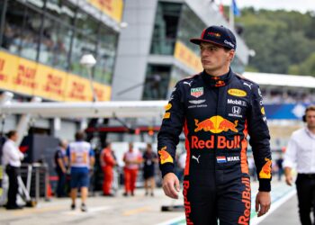 overstap verstappen naar mercedes steeds onwaarsch