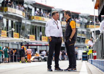 paddock conflict spanning tussen red bull en mclar
