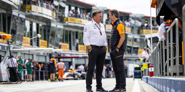 paddock conflict spanning tussen red bull en mclar