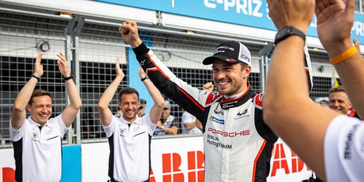 porsche coureur nico muller pakt eerste formule e