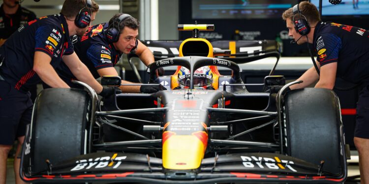 racing bulls blunder lindblad start sprint miami v