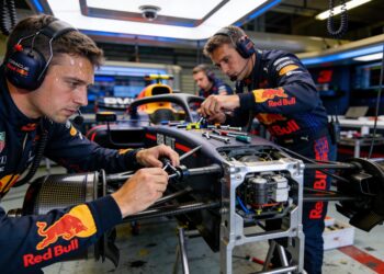 red bull biedt excuses aan voor technisch mankemen