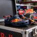 Red Bull en Crocs onthullen op F1-auto geïnspireerde collectie 2 red bull en crocs onthullen op f1 auto geinspireer
