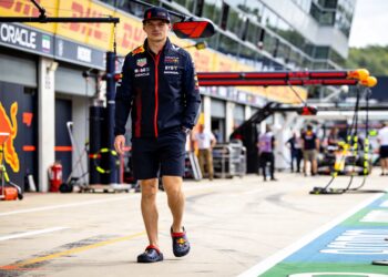 red bull racing verrast met lancering van eigen cr