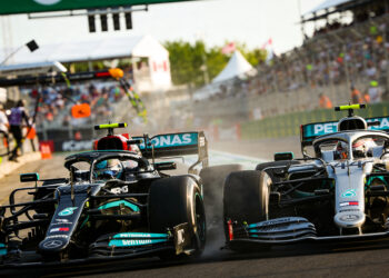 russell looft f1 regels na spectaculair duel ondan