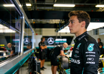 russell moet tij keren tegen antonelli in canadese