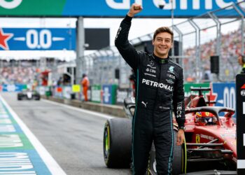 russell schittert voor ferrari in canada motorpech