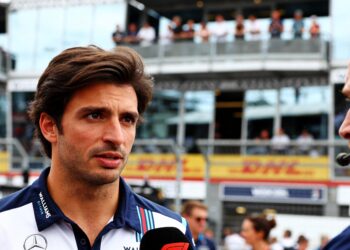 sainz motorfabrikanten blokkeren f1 regels voor ei