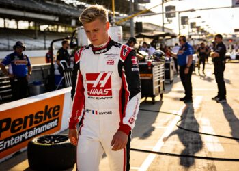schumacher debuteert in indy 500 grid aangepast na